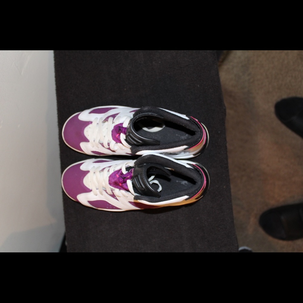 Jordan 6 - Picture 4 of 6
